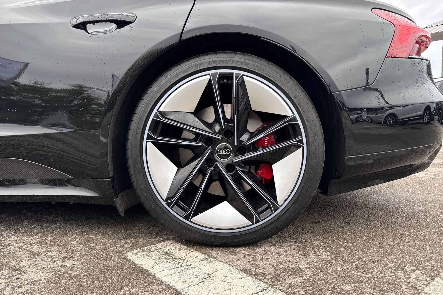 Used Audi RS e-tron GT 2024 for sale - 76197764: Photo 12