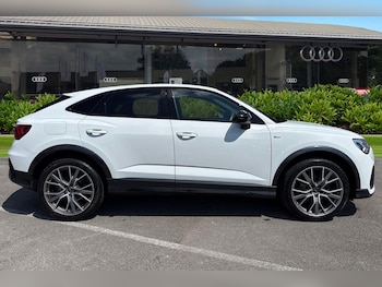 Used Audi Q3 2023 for sale - 79156029: Photo