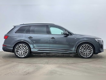 Used Audi Q7 2025 for sale - 79099694: Photo