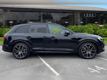 Used Audi Q7 2025 for sale - 75593847: Photo