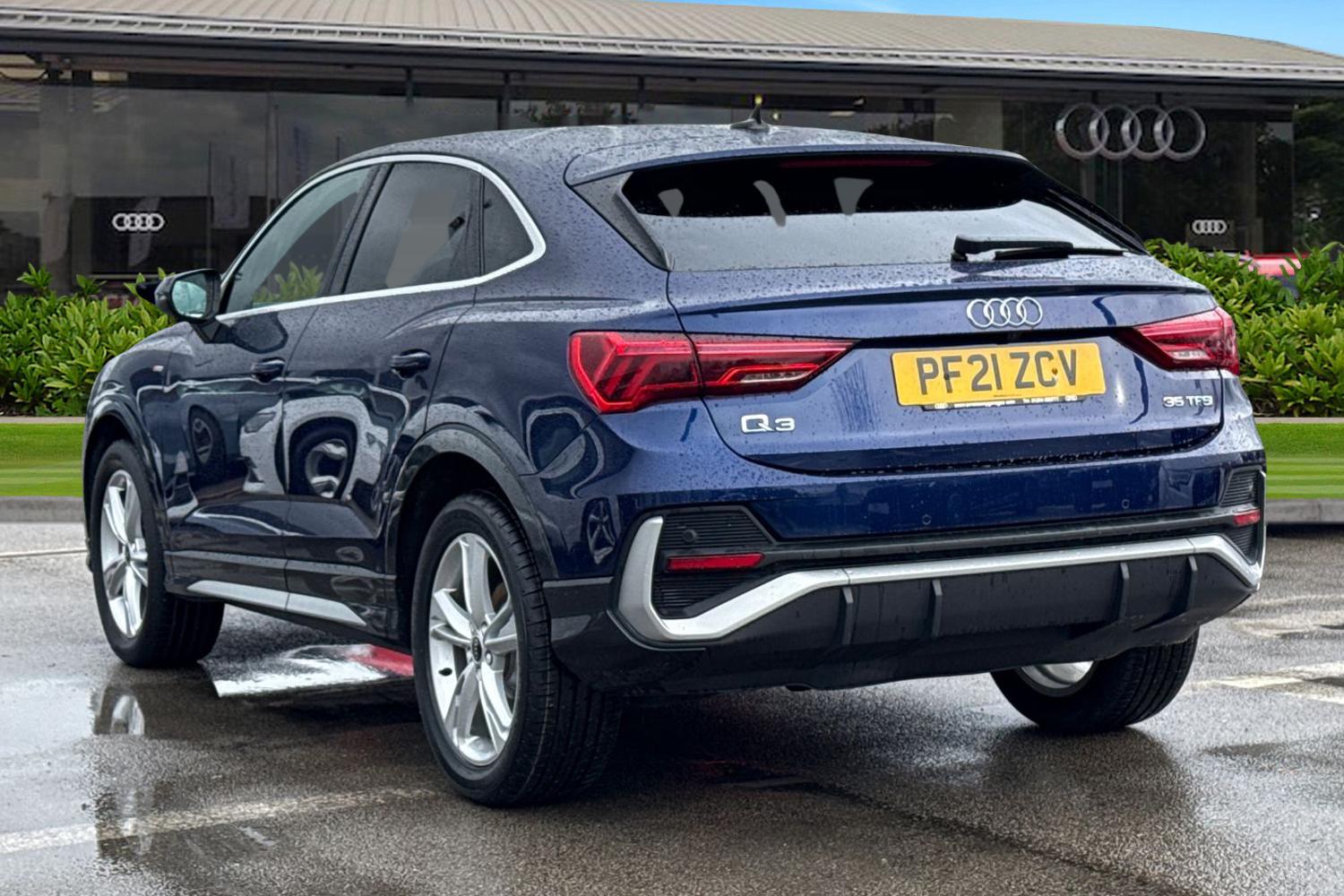 Used Audi Q3 2021 for sale - 77340933: Photo 2