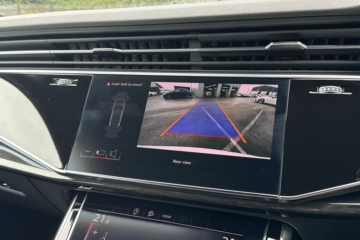 Used Audi Q7 2025 for sale - 76541031: Photo 32