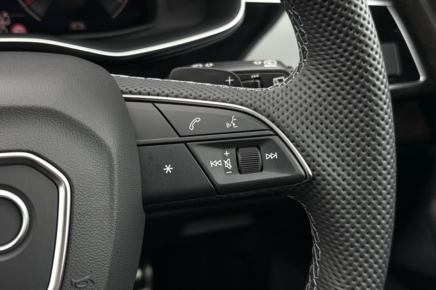 Used Audi Q7 2025 for sale - 76541031: Photo 34