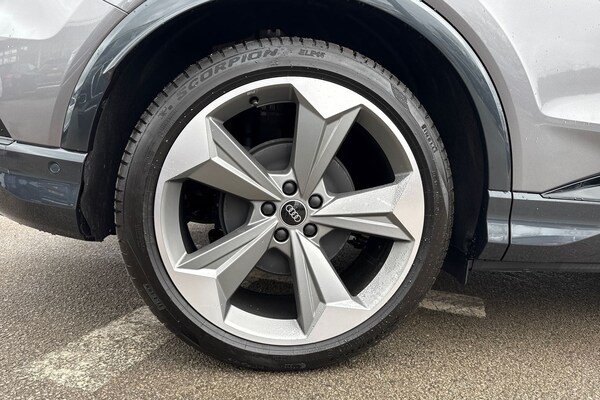Used Audi Q4 e-tron 2025 for sale - 74076940: Photo 11