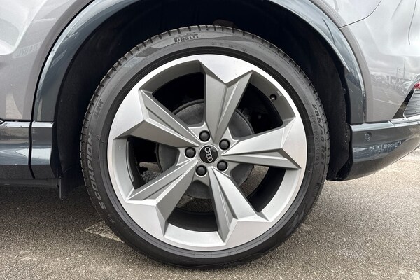 Used Audi Q4 e-tron 2025 for sale - 74076940: Photo 12