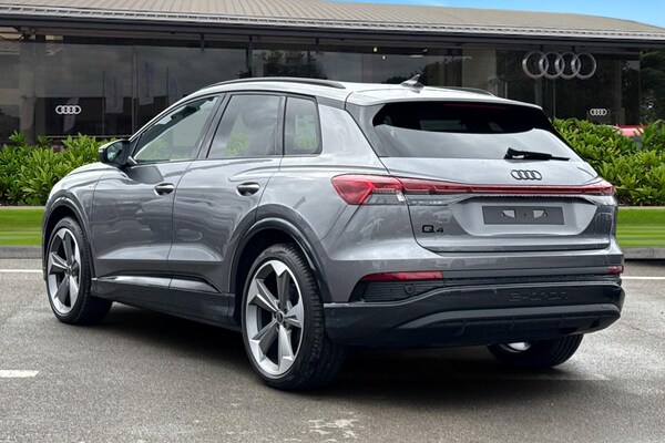Used Audi Q4 e-tron 2025 for sale - 74076940: Photo 2