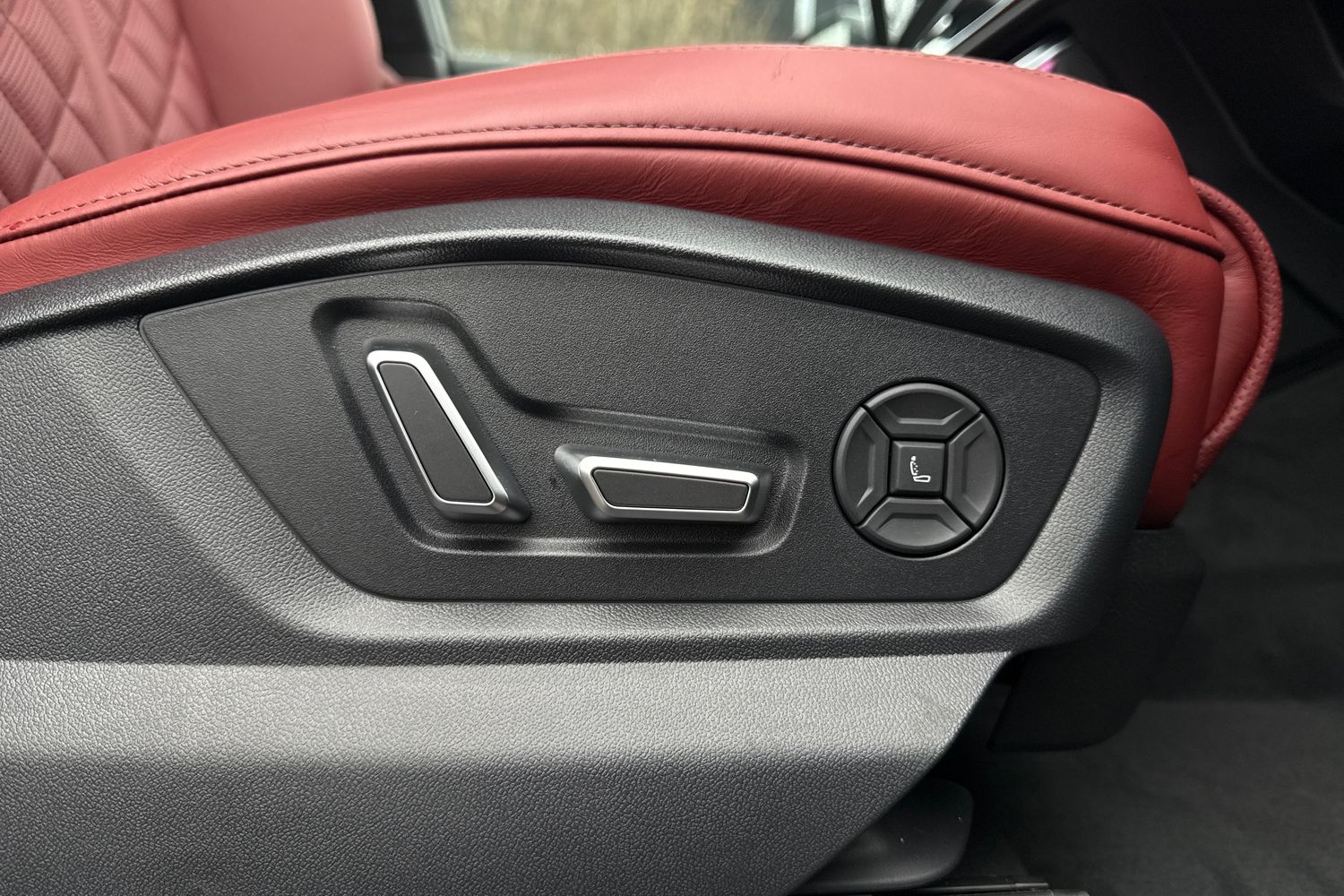 Used Audi SQ7 2026 for sale - 76670336: Photo 31