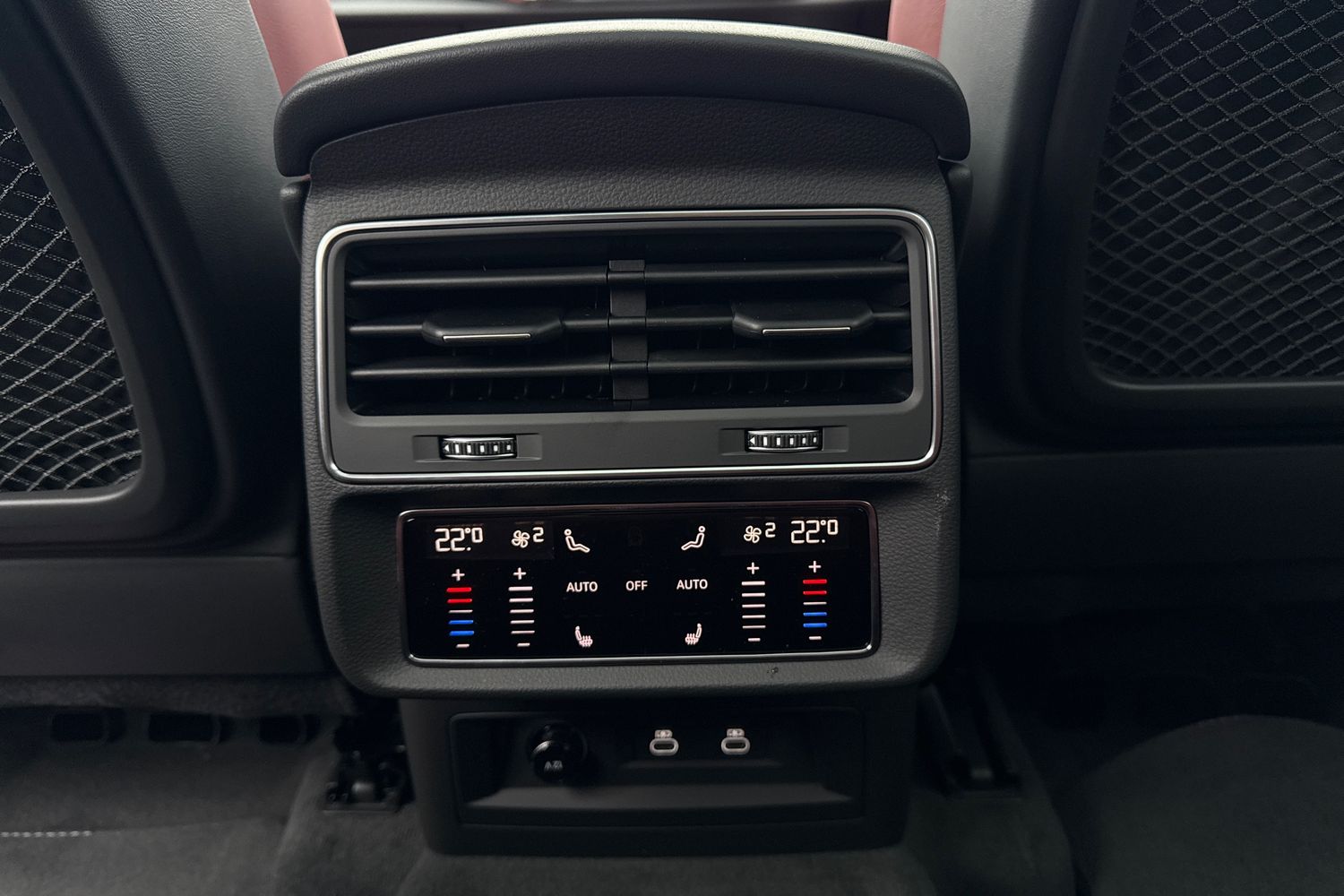 Used Audi SQ7 2026 for sale - 76670336: Photo 34