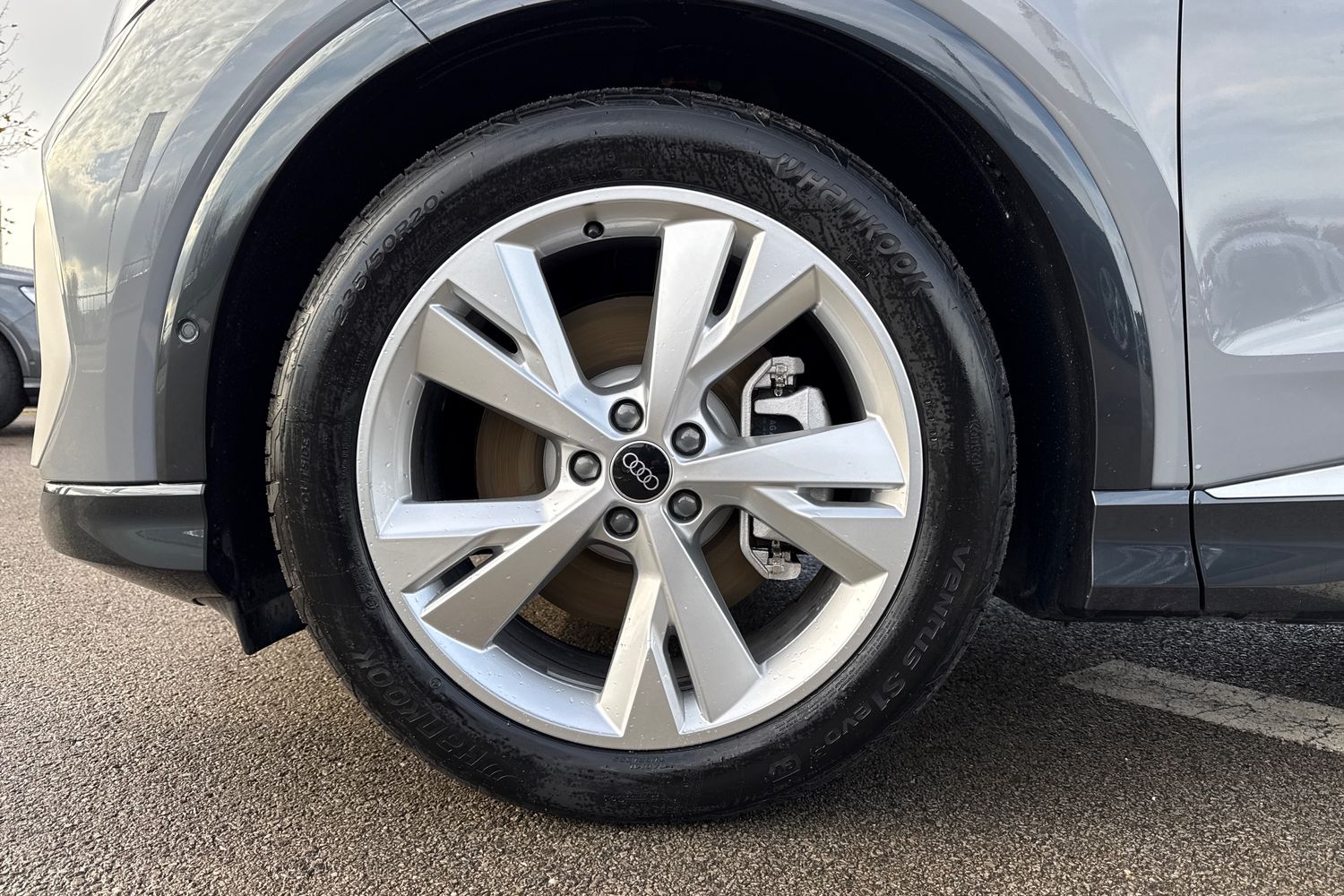 Used Audi Q4 e-tron 2025 for sale - 76300273: Photo 12