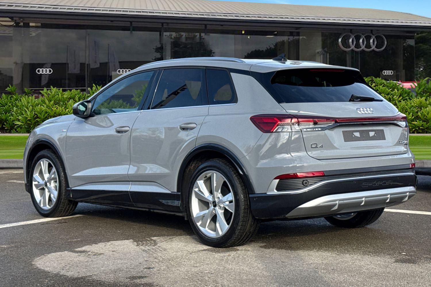 Used Audi Q4 e-tron 2025 for sale - 76300273: Photo 2