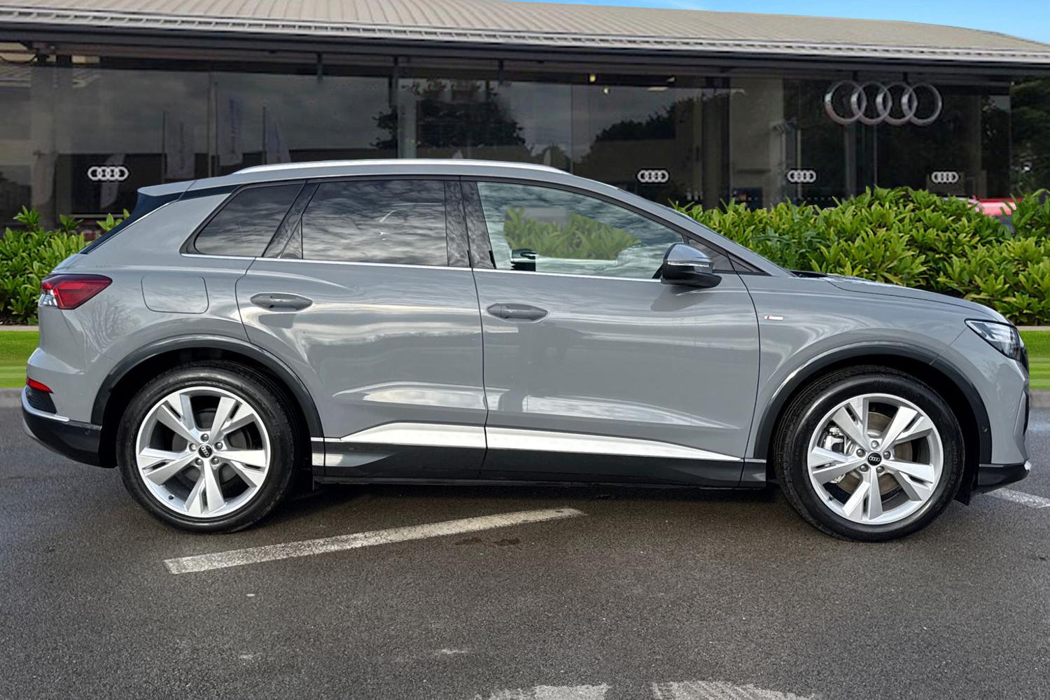 Used Audi Q4 e-tron 2025 for sale - 76300273: Photo 3