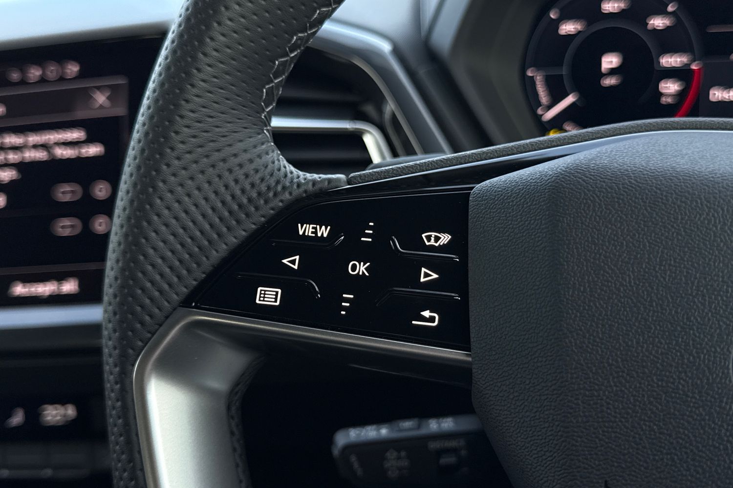 Used Audi Q4 e-tron 2025 for sale - 76300273: Photo 34