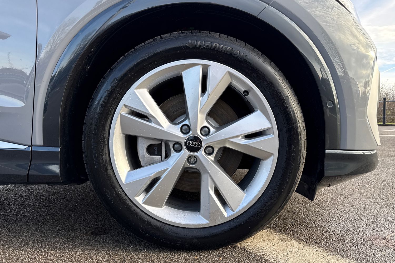 Used Audi Q4 e-tron 2025 for sale - 76300273: Photo 9