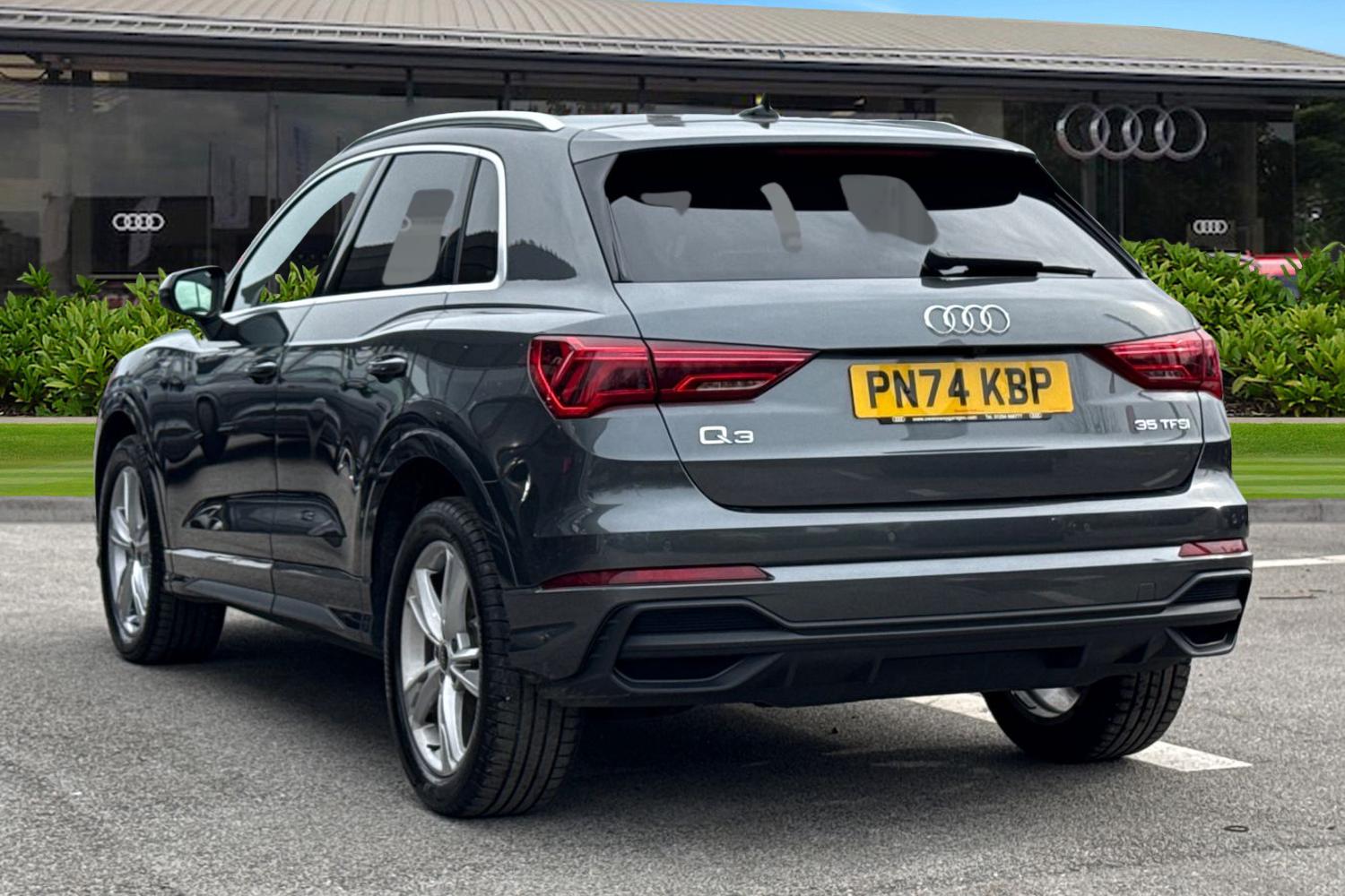 Used Audi Q3 2024 for sale - 78177689: Photo 2