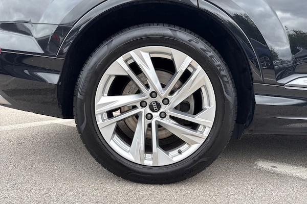 Used Audi Q7 2023 for sale - 76218538: Photo 11