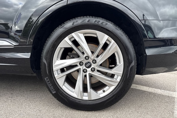 Used Audi Q7 2023 for sale - 76218538: Photo 12