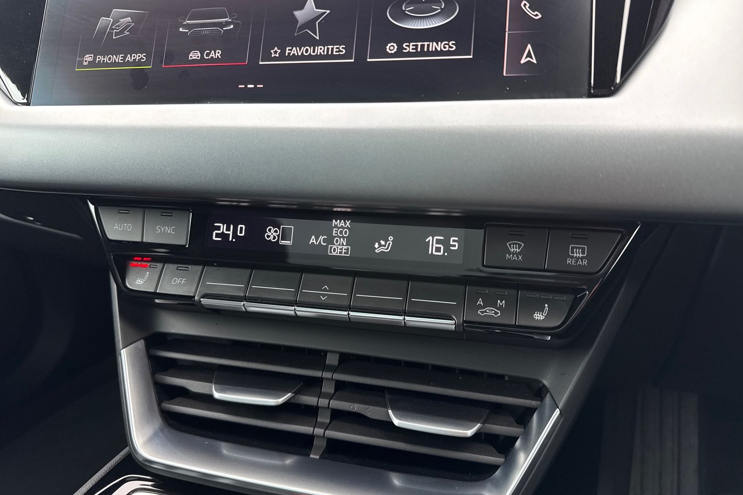 Used Audi e-tron GT 2022 for sale - 78024668: Photo 22