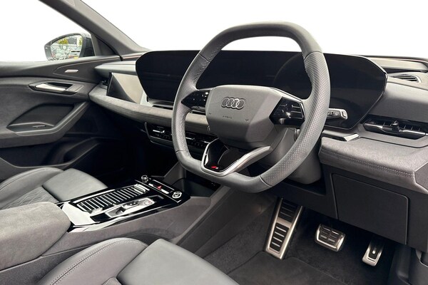 Used Audi Q6 e-tron 2025 for sale - 76250639: Photo 14