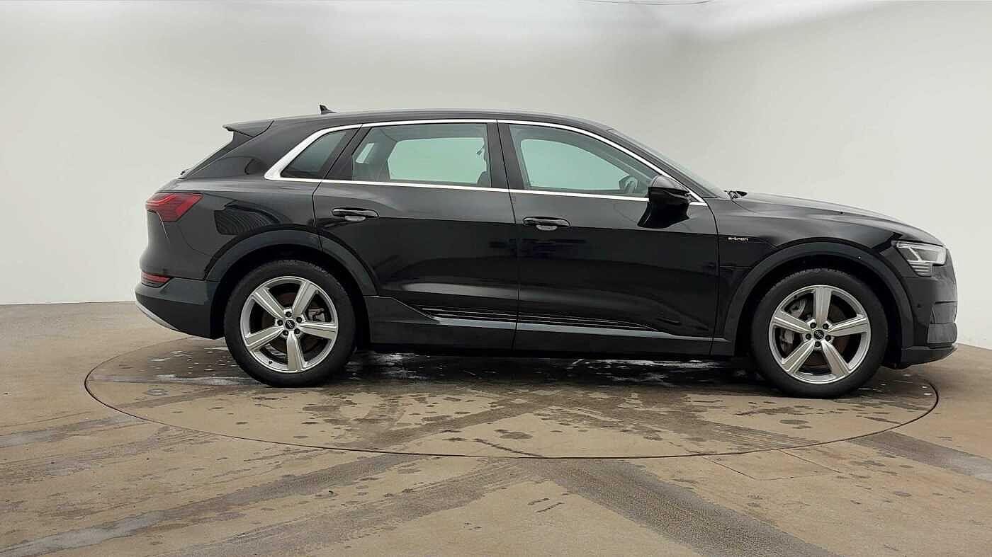 Used Audi e-tron 2021 for sale - 76508987: Photo 4
