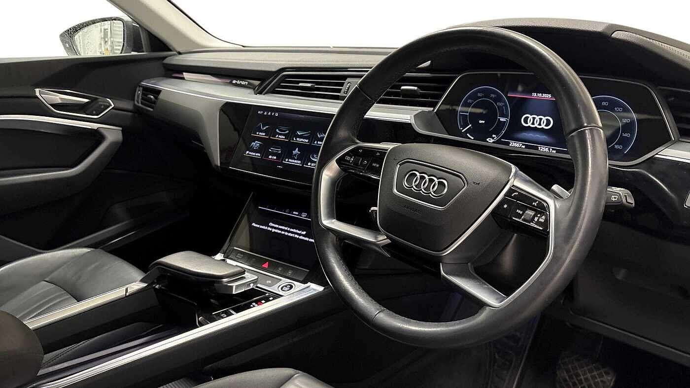 Used Audi e-tron 2021 for sale - 76508987: Photo 7
