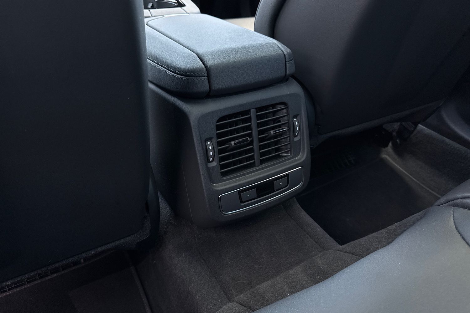 Used Audi e-tron GT 2023 for sale - 76030573: Photo 30