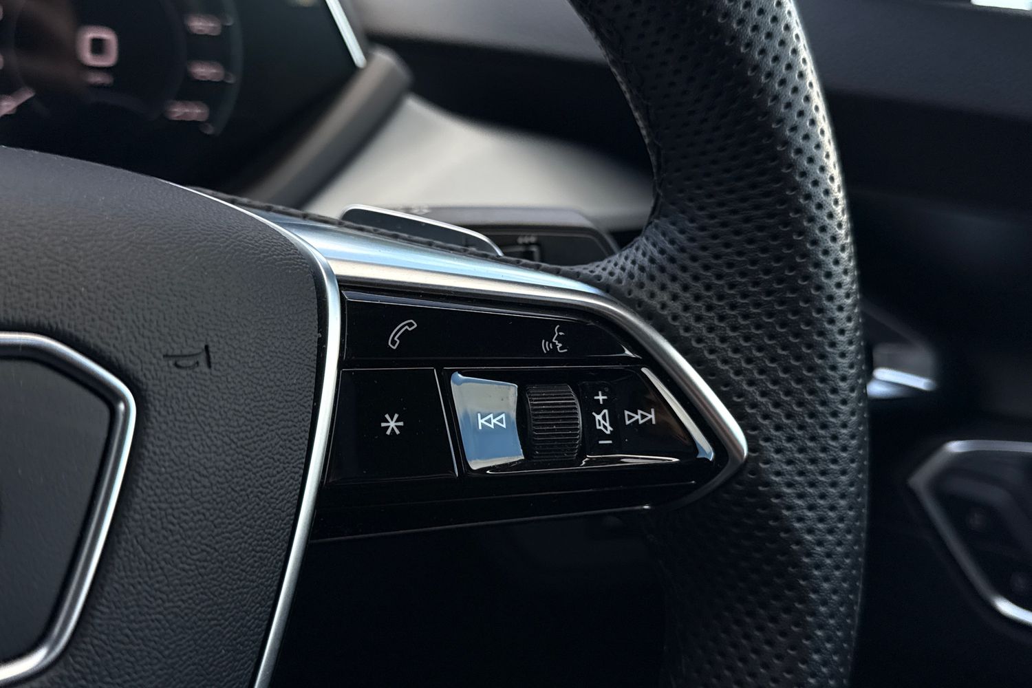 Used Audi e-tron GT 2023 for sale - 76030573: Photo 34