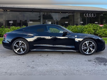 Used Audi e-tron GT 2023 for sale - 76030573: Photo