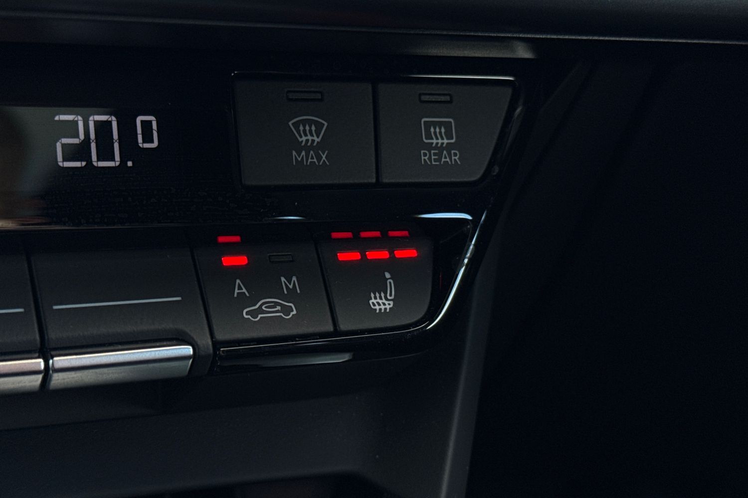 Used Audi e-tron GT 2023 for sale - 76030573: Photo 40