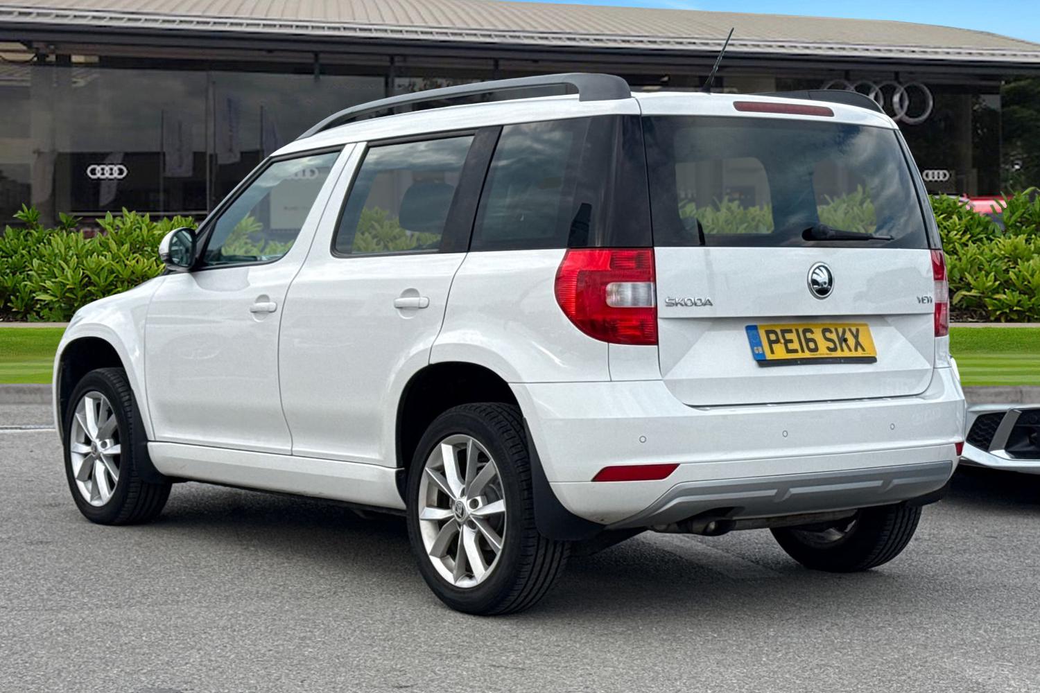 Used Skoda Yeti 2016 for sale - 76148931: Photo 2