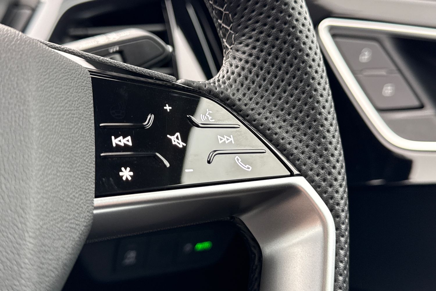 Used Audi Q4 e-tron 2025 for sale - 77805138: Photo 36