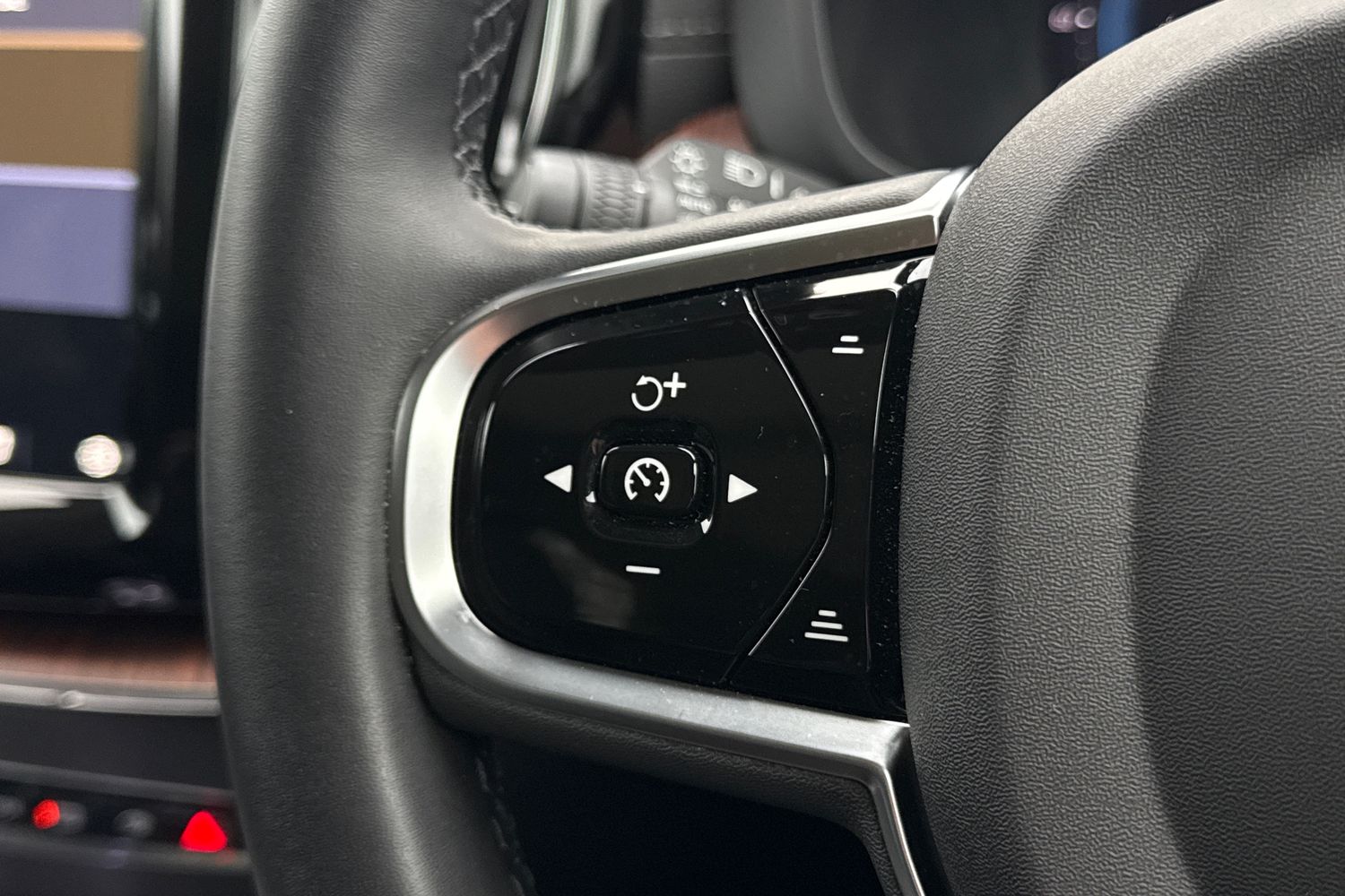 Used Volvo XC60 2024 for sale - 77368398: Photo 36