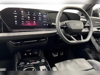 Used Audi Q6 e-tron 2025 for sale - 76304833: Photo 2