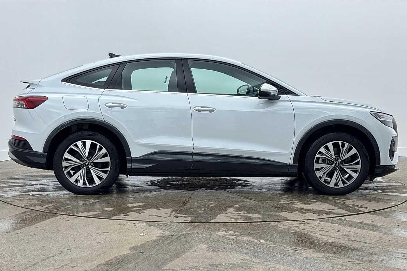 Used Audi Q4 e-tron 2025 for sale - 77952022: Photo 4