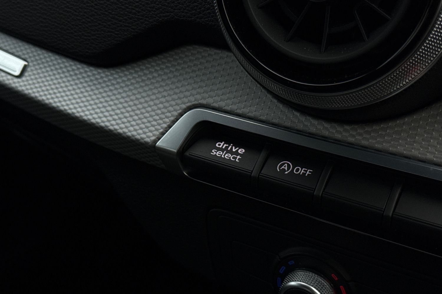 Used Audi Q2 2023 for sale - 77044417: Photo 41