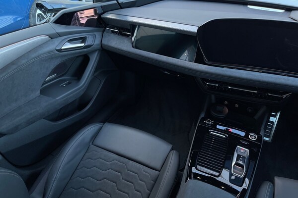Used Audi A6 e-tron Avant 2025 for sale - 74608469: Photo 19