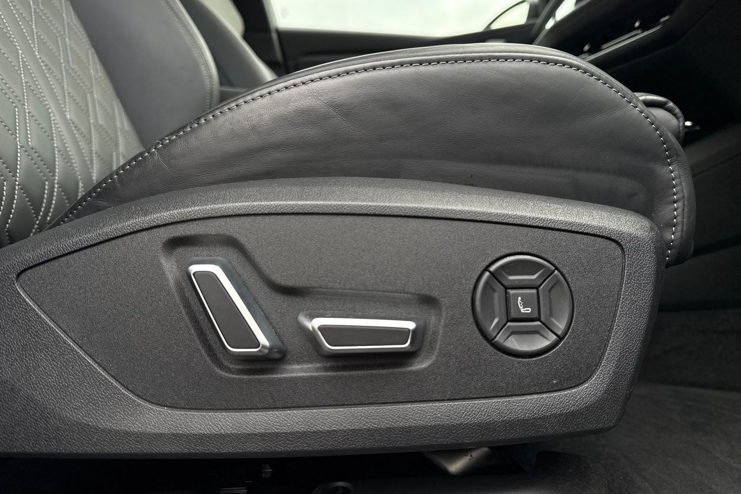 Used Audi Q6 e-tron 2024 for sale - 77582685: Photo 32