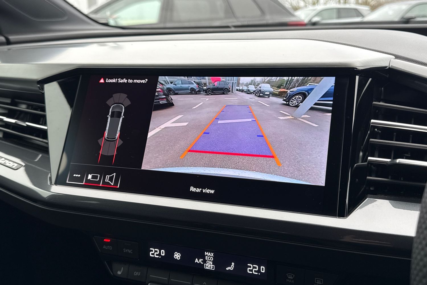 Used Audi Q4 e-tron 2025 for sale - 77249529: Photo 30