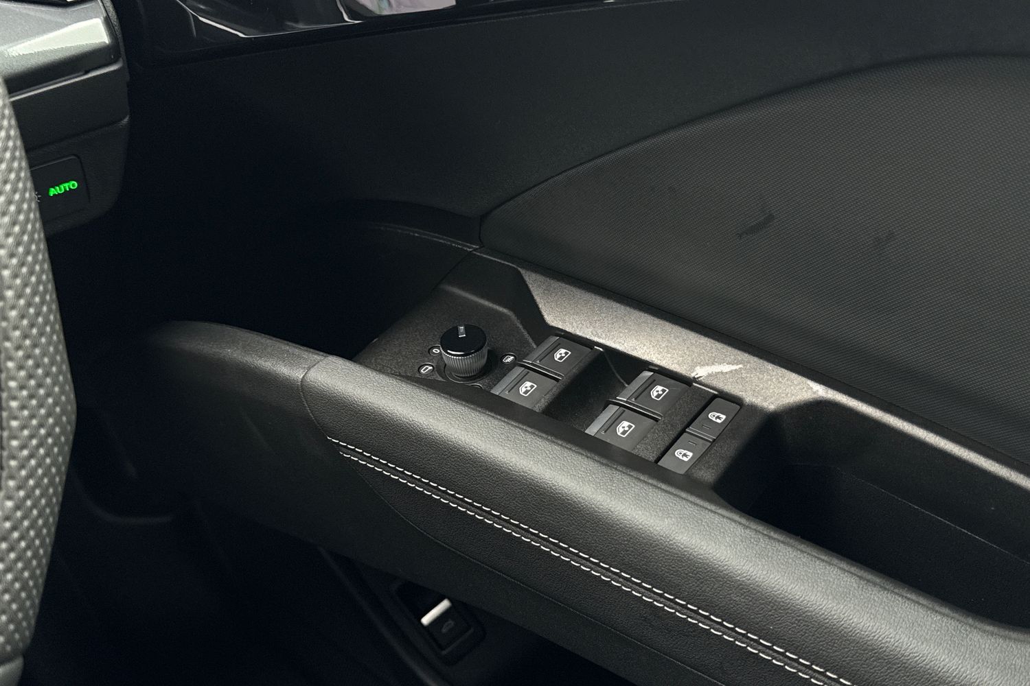 Used Audi Q4 e-tron 2025 for sale - 77249529: Photo 37