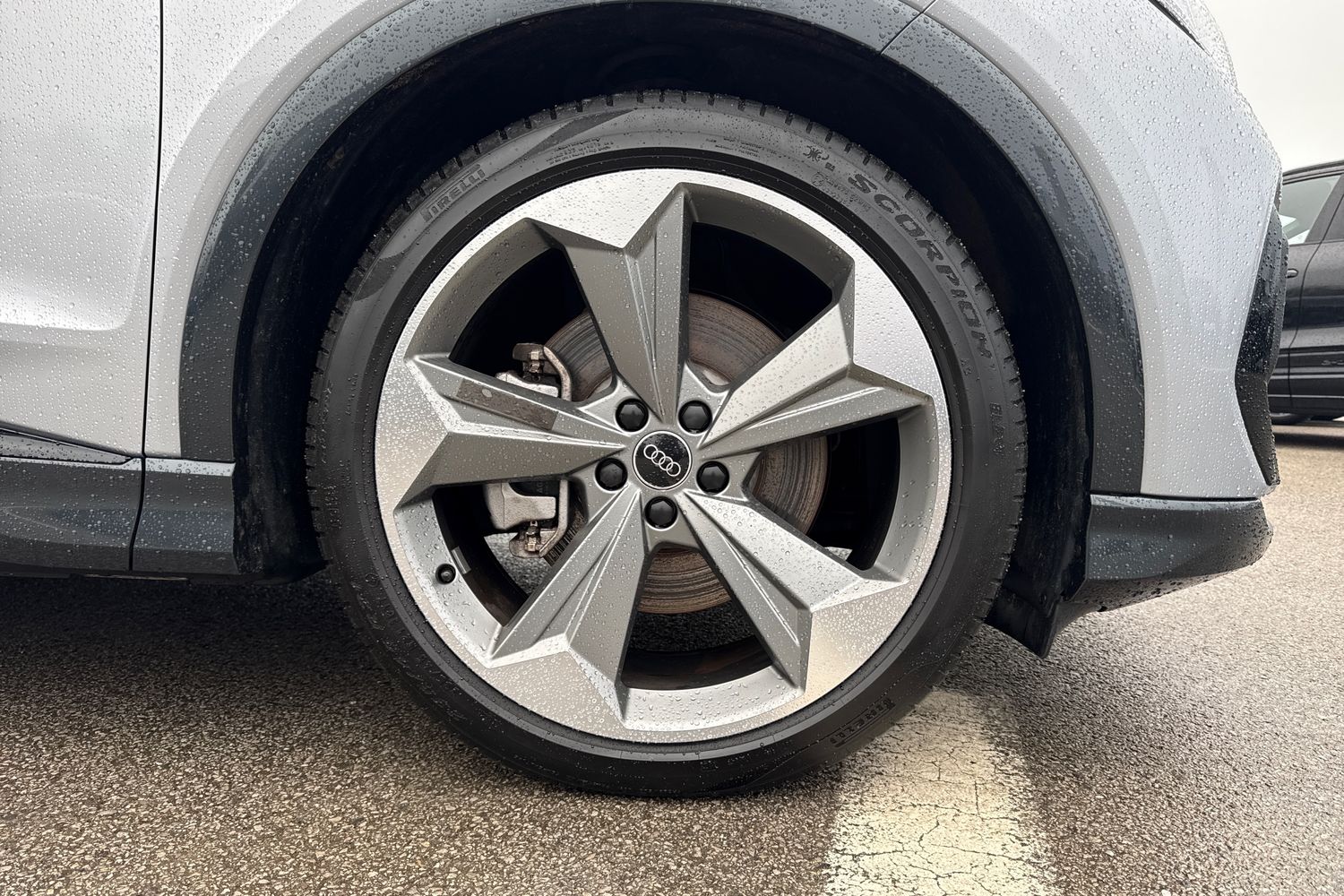 Used Audi Q4 e-tron 2025 for sale - 77249529: Photo 6