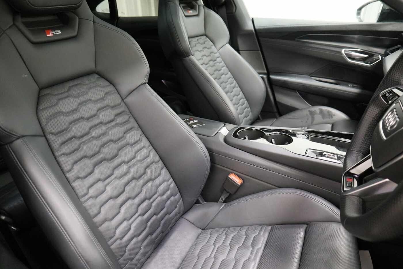 Used Audi RS e-tron GT 2022 for sale - 76090443: Photo 11