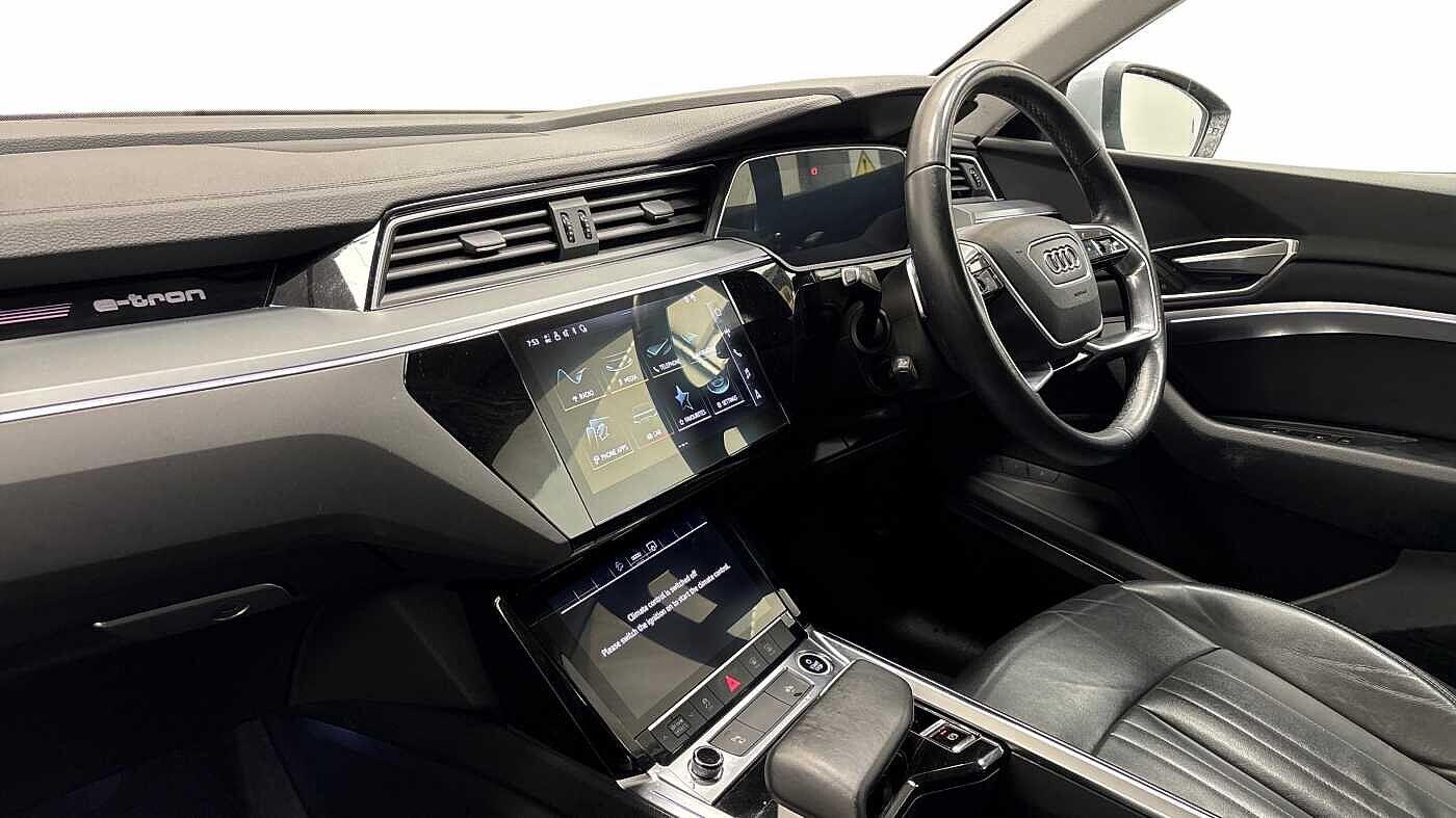 Used Audi e-tron 2021 for sale - 77620519: Photo 2