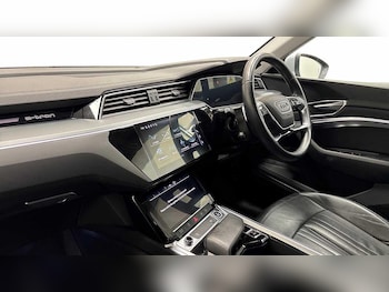 Used Audi e-tron 2021 for sale - 77620519: Photo