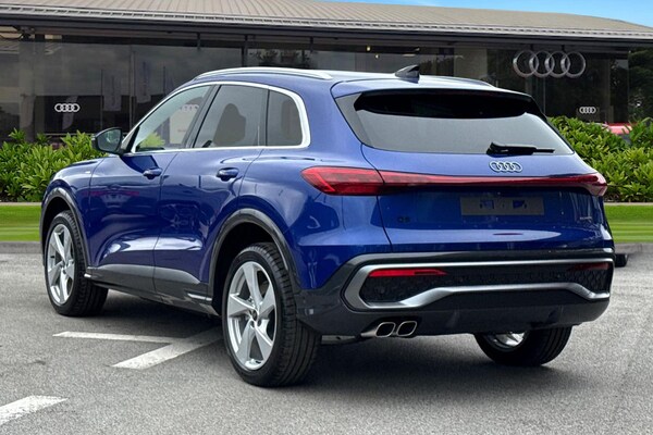 Used Audi Q5 2025 for sale - 75819381: Photo 2