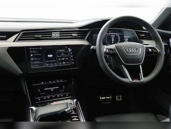 Used Audi Q8 e-tron 2024 for sale - 75824507: Photo