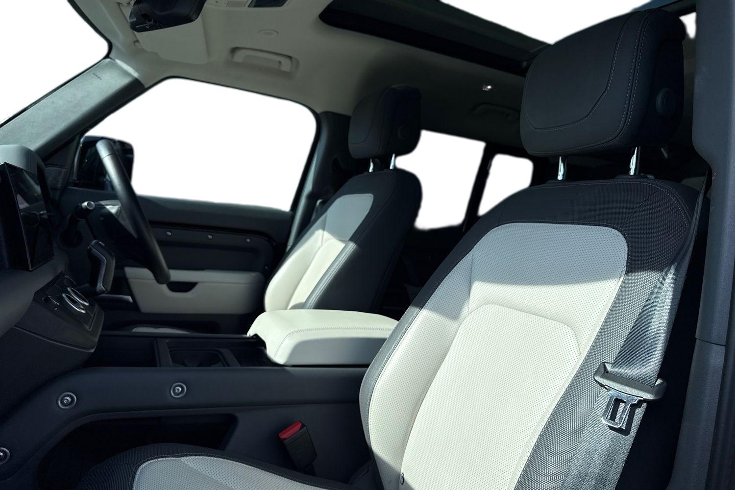 Used Land Rover Defender 2024 for sale - 78155126: Photo 16