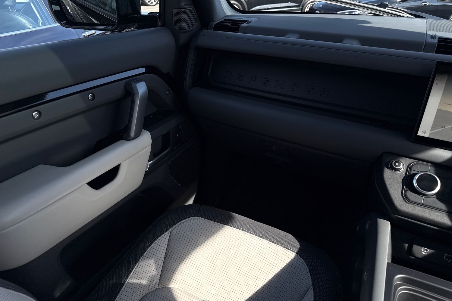 Used Land Rover Defender 2024 for sale - 78155126: Photo 20