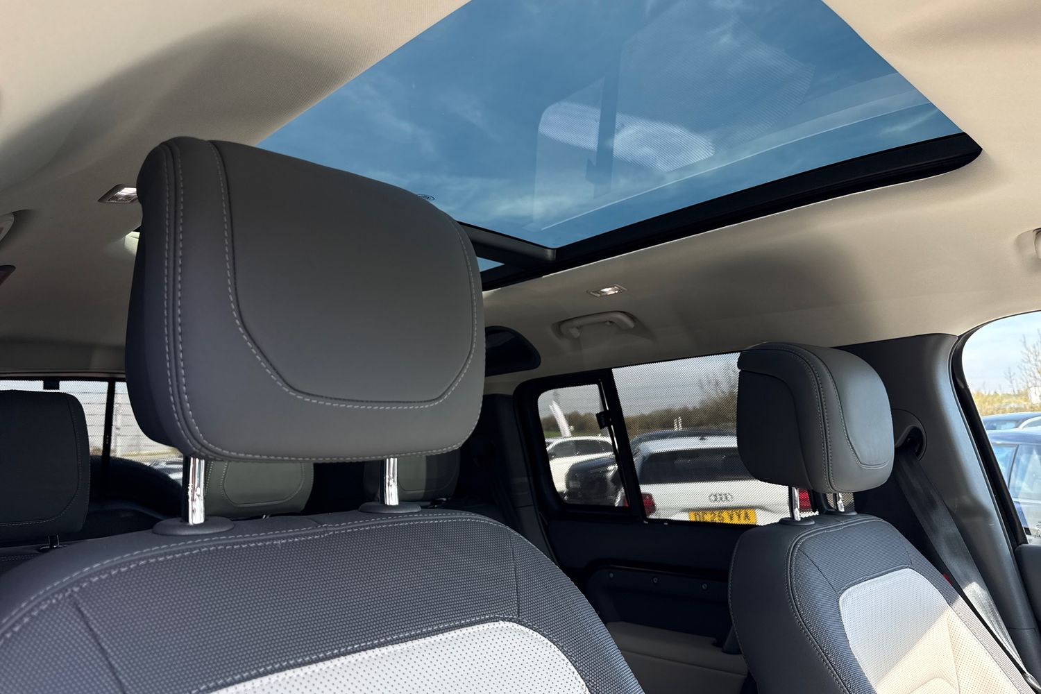 Used Land Rover Defender 2024 for sale - 78155126: Photo 24