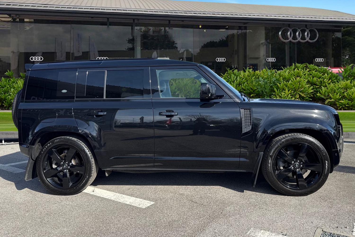 Used Land Rover Defender 2024 for sale - 78155126: Photo 3