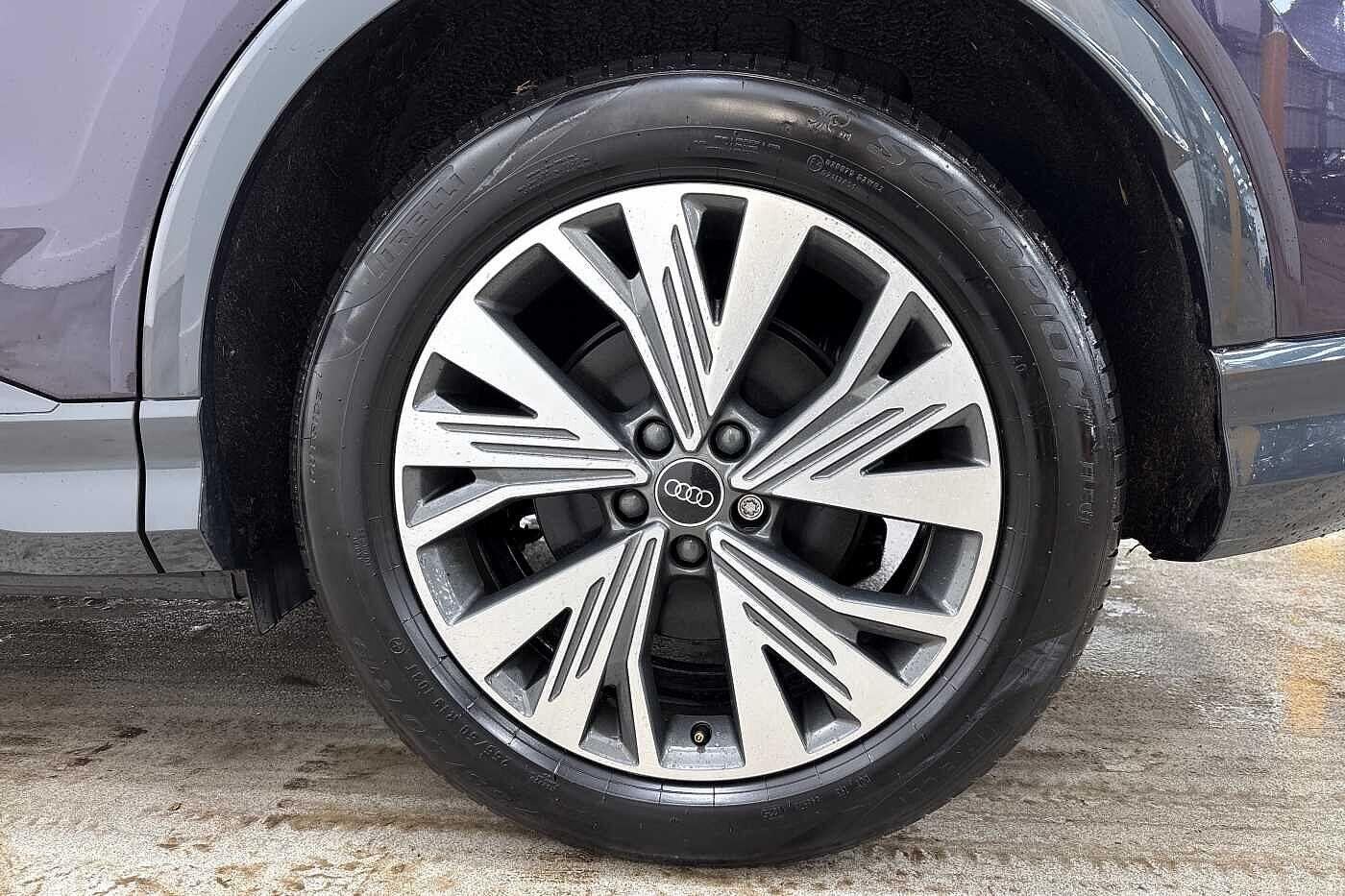 Used Audi Q4 e-tron 2025 for sale - 77791876: Photo 5