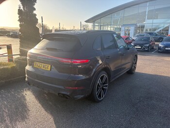 Used Porsche Cayenne 2023 for sale - 77368319: Photo
